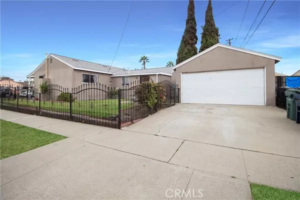 Compton, CA 90222,1319 E 142nd ST