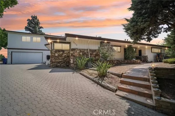 12218 Sarazen PL, Granada Hills, CA 91344