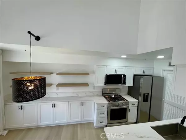 Fullerton, CA 92833,4111 Carol DR