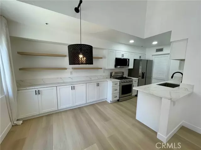 Fullerton, CA 92833,4111 Carol DR