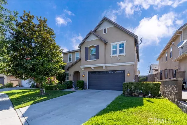 5534 Hartness CT, Fontana, CA 92336