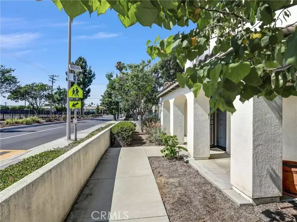 Paramount, CA 90723,15542 Orange AVE