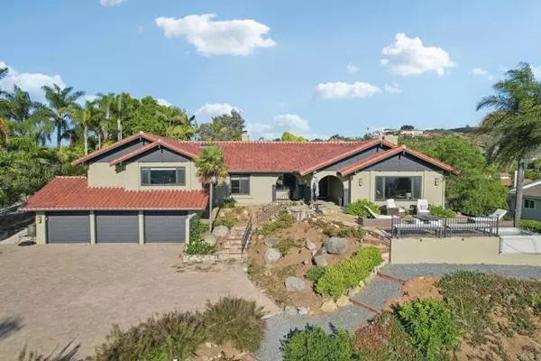 2073 Elevado Rd, Vista, CA 92084