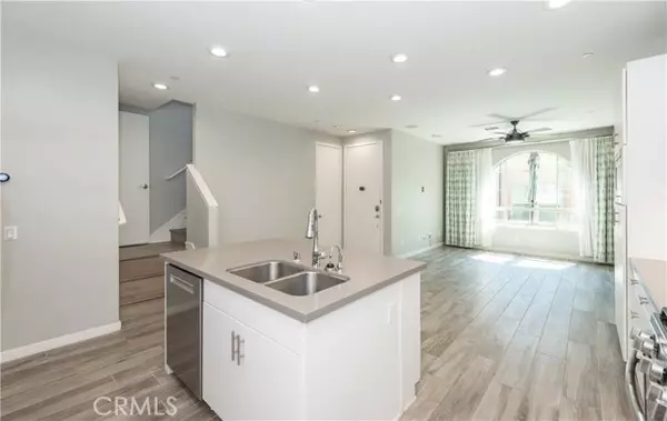 Lake Forest, CA 92630,25 Savannah