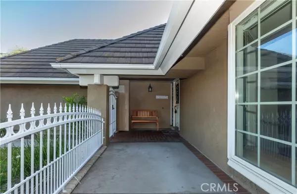 Irvine, CA 92604,15191 Touraine WAY