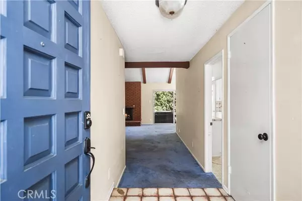 Huntington Beach, CA 92646,20532 Paisley LN