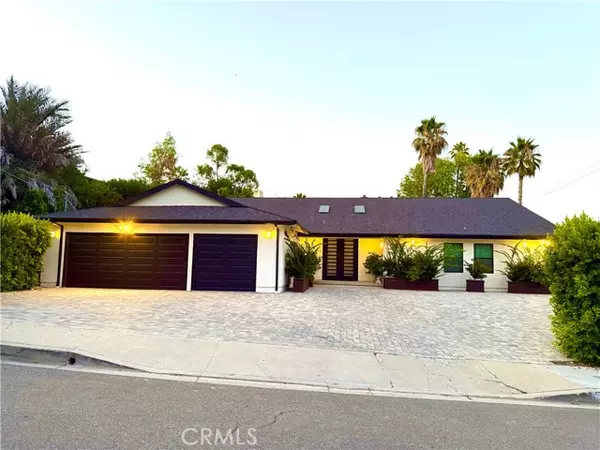 20301 Reaza PL, Woodland Hills, CA 91364