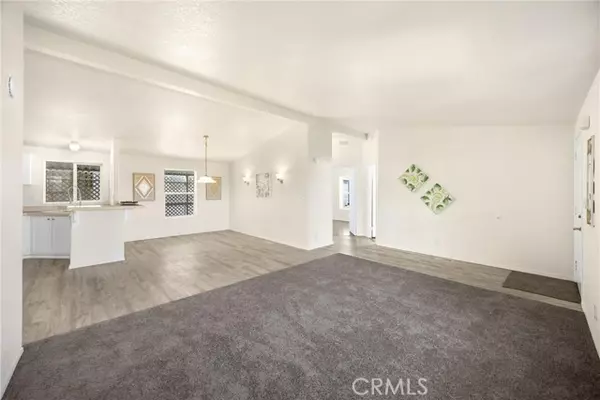 Rialto, CA 92377,2598 Ayala DR 130