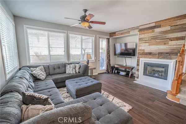 Saugus, CA 91350,28427 Casselman LN