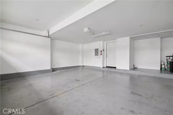 Oxnard, CA 93035,1962 S Victoria AVE