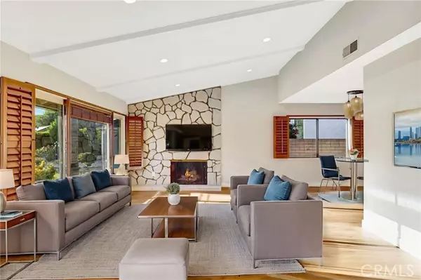 Chatsworth, CA 91311,10938 Remmet AVE