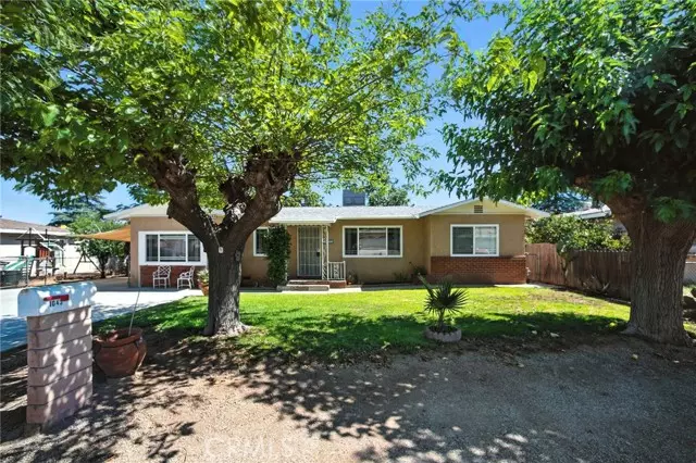 1043 E 9th ST, Beaumont, CA 92223