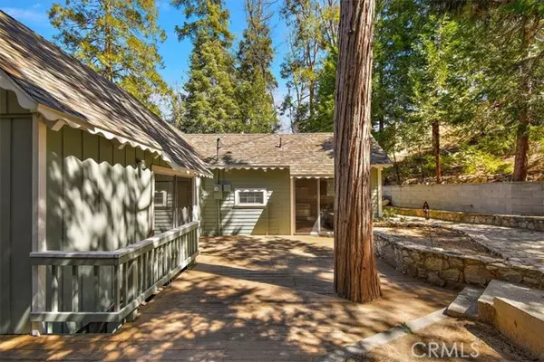 Twin Peaks, CA 92391,26432 Lake Forest DR