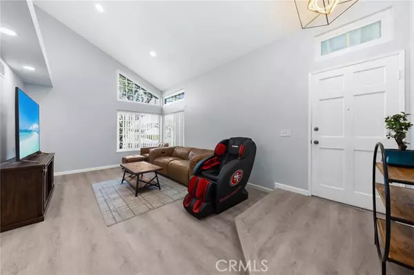 Ontario, CA 91761,2718 S Sandpiper AVE