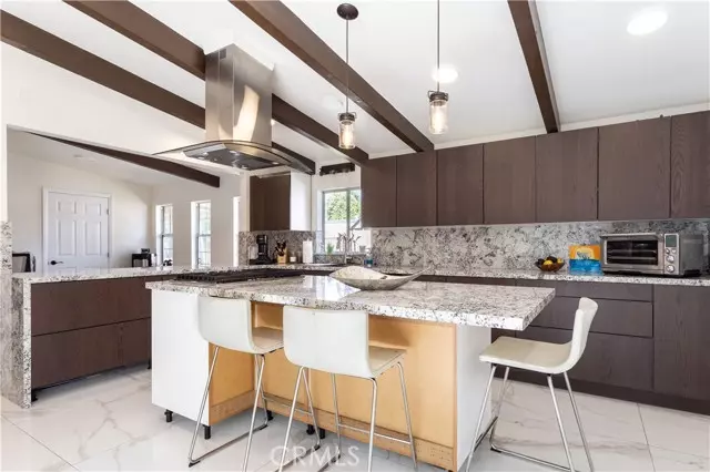 19516 Blythe ST, Reseda, CA 91335