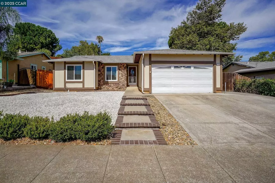 2216 Concord DR, Pittsburg, CA 94565-4476