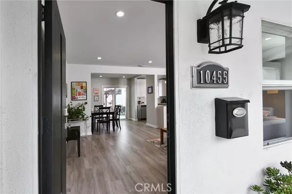 North Hollywood, CA 91601,10455 Chandler BLD