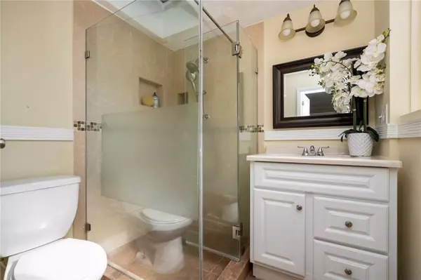 South Pasadena, CA 91030,1003 Monterey RD