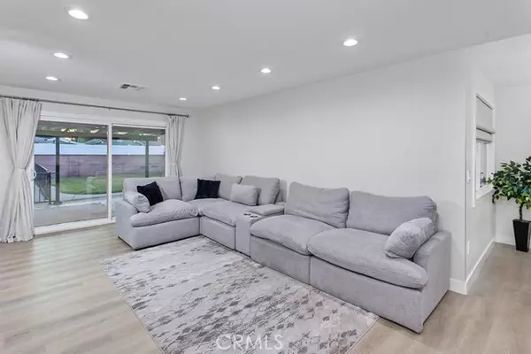 Granada Hills, CA 91344,11205 Montgomery AVE
