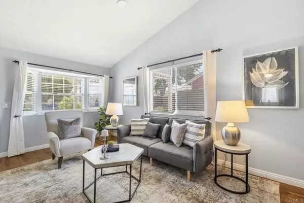 Oceanside, CA 92057,724 Hollowglen RD