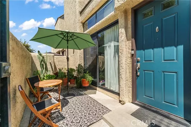 984 W Riverside DR 7, Burbank, CA 91506