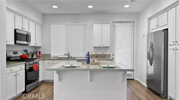 Glendora, CA 91740,422 W Route 66 100