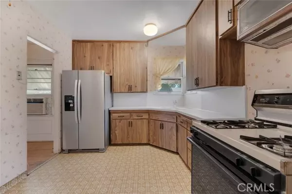 North Hollywood, CA 91606,6252 Camellia AVE