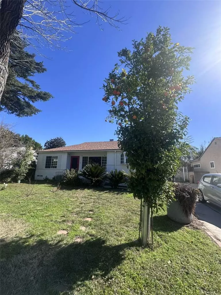 Van Nuys, CA 91401,6038 Allott AVE