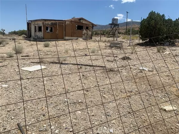 0 Avenue Z-4, Llano, CA 93544