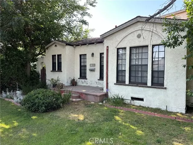 11203 Califa ST, North Hollywood, CA 91601