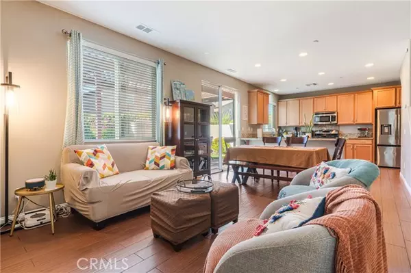 Northridge, CA 91325,17657 W Murphy LN