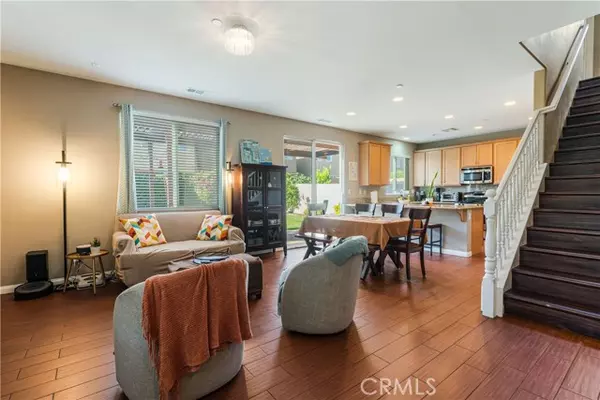 Northridge, CA 91325,17657 W Murphy LN