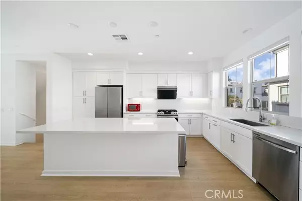 Claremont, CA 91711,207 Colby CIR