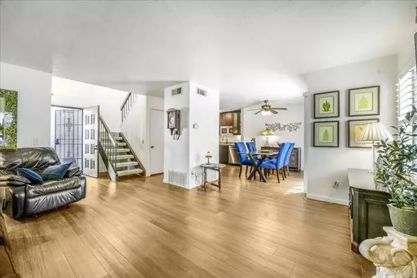 El Cajon, CA 92019,1122 Via Loma VIS