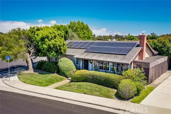 Huntington Beach, CA 92647,6522 Cadiz CIR