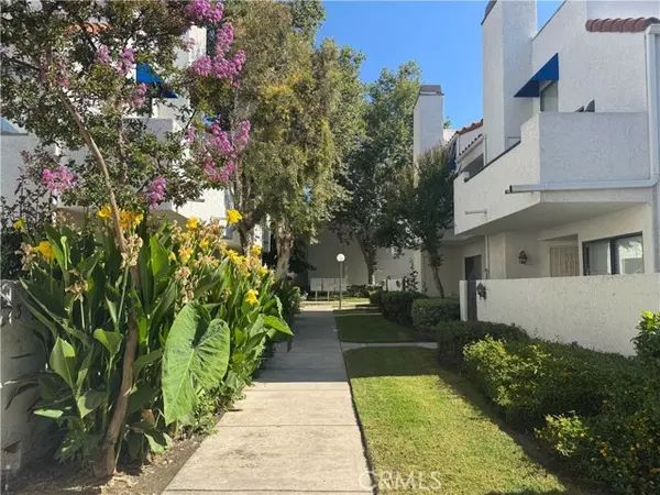 372 Park Shadow CT 44, Baldwin Park, CA 91706