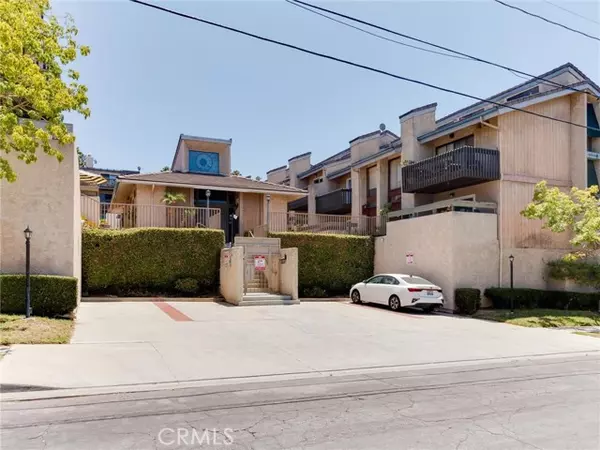 Signal Hill, CA 90755,2298 Rose AVE 110