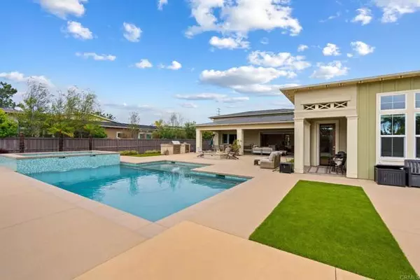 Encinitas, CA 92024,956 Urania AVE