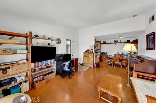 Tustin, CA 92780,1161 Packers CIR CI102