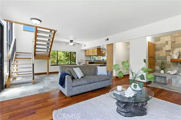 Culver City, CA 90230,10717 Whitburn ST