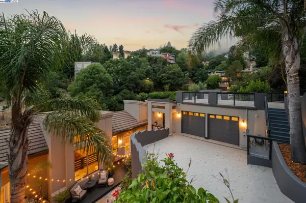 2005 TUNNEL RD, Oakland, CA 94611