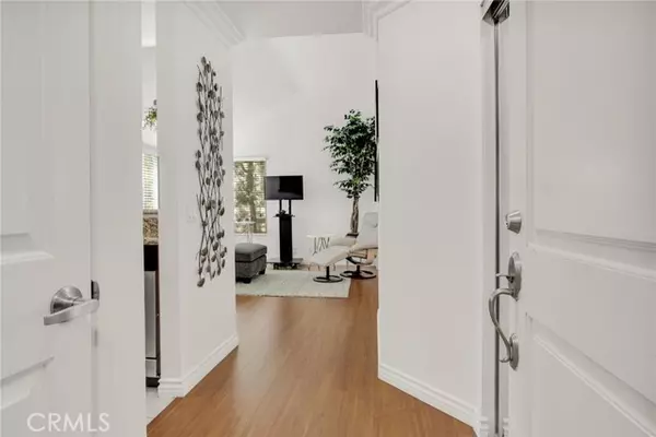 Burbank, CA 91505,355 N Maple ST 243