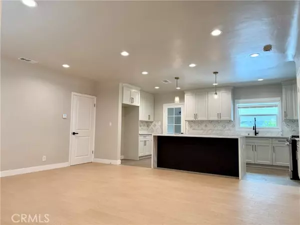 Arcadia, CA 91006,352 E Newman AVE