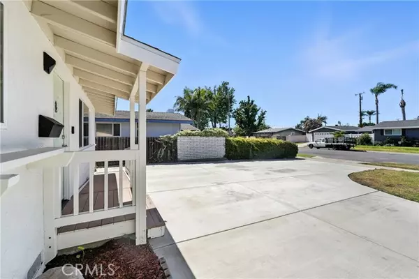 Orange, CA 92868,2022 W Spruce AVE