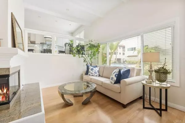 La Jolla, CA 92037,3918 La Jolla Village DR