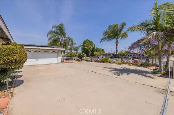 Stanton, CA 90680,7911 Orangewood AVE