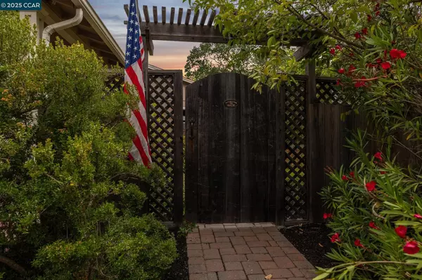 Walnut Creek, CA 94596,3081 Walnut Blvd