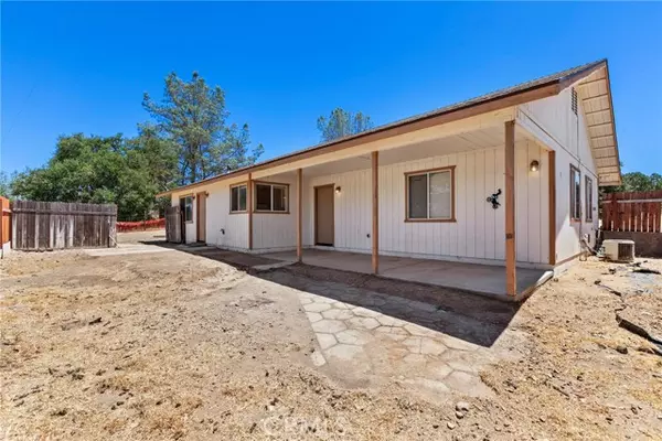 Creston, CA 93432,4281 Blue RD