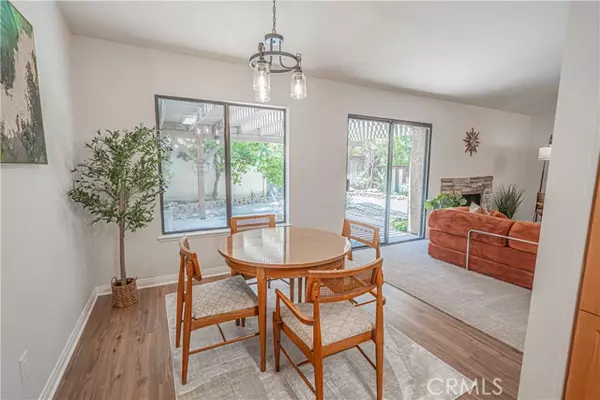 Valencia, CA 91355,25711 Lupita DR