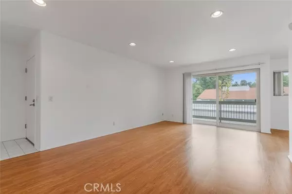 Calabasas, CA 91302,4652 Park Granada 176